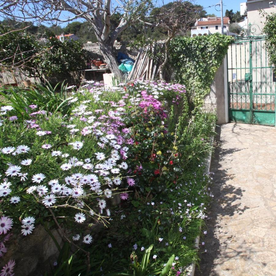 Apartments Anita Veli Losinj Exterior photo